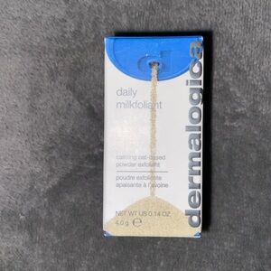 Dermalogica Daily Milkfoliant Exfoliant - Blue and White